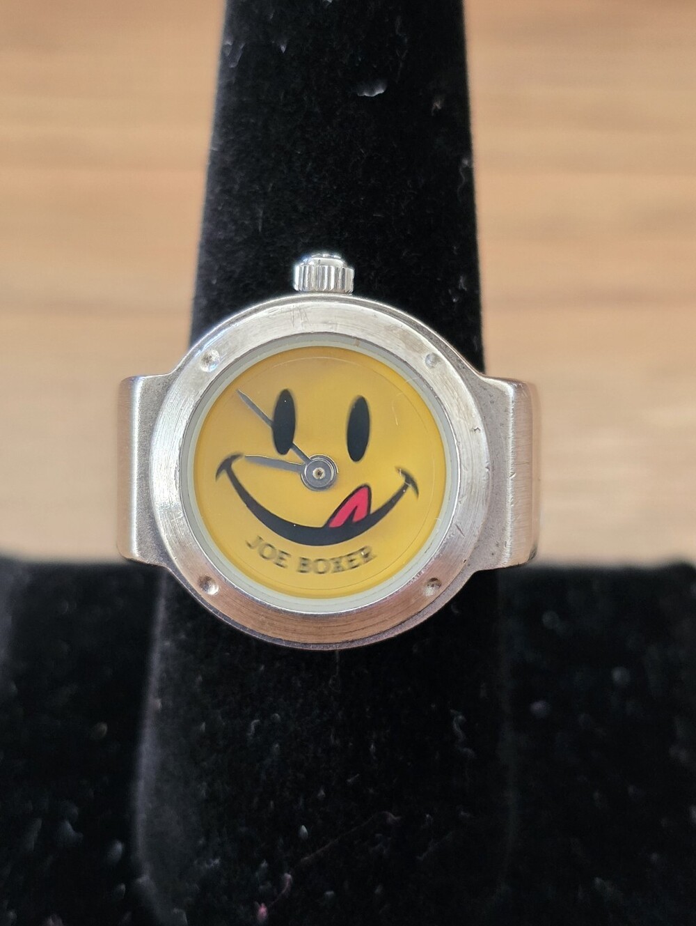 Vintage 1996 Timex Joe Boxer Yellow Smiley Ticking Face Ring 19mm Watch Works